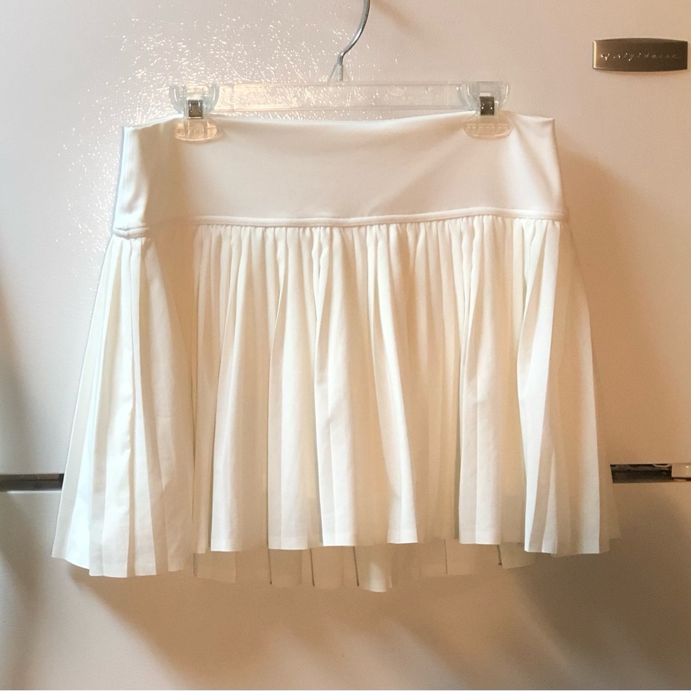 Offline by Aerie Soft White Pleated Skirt/Skort